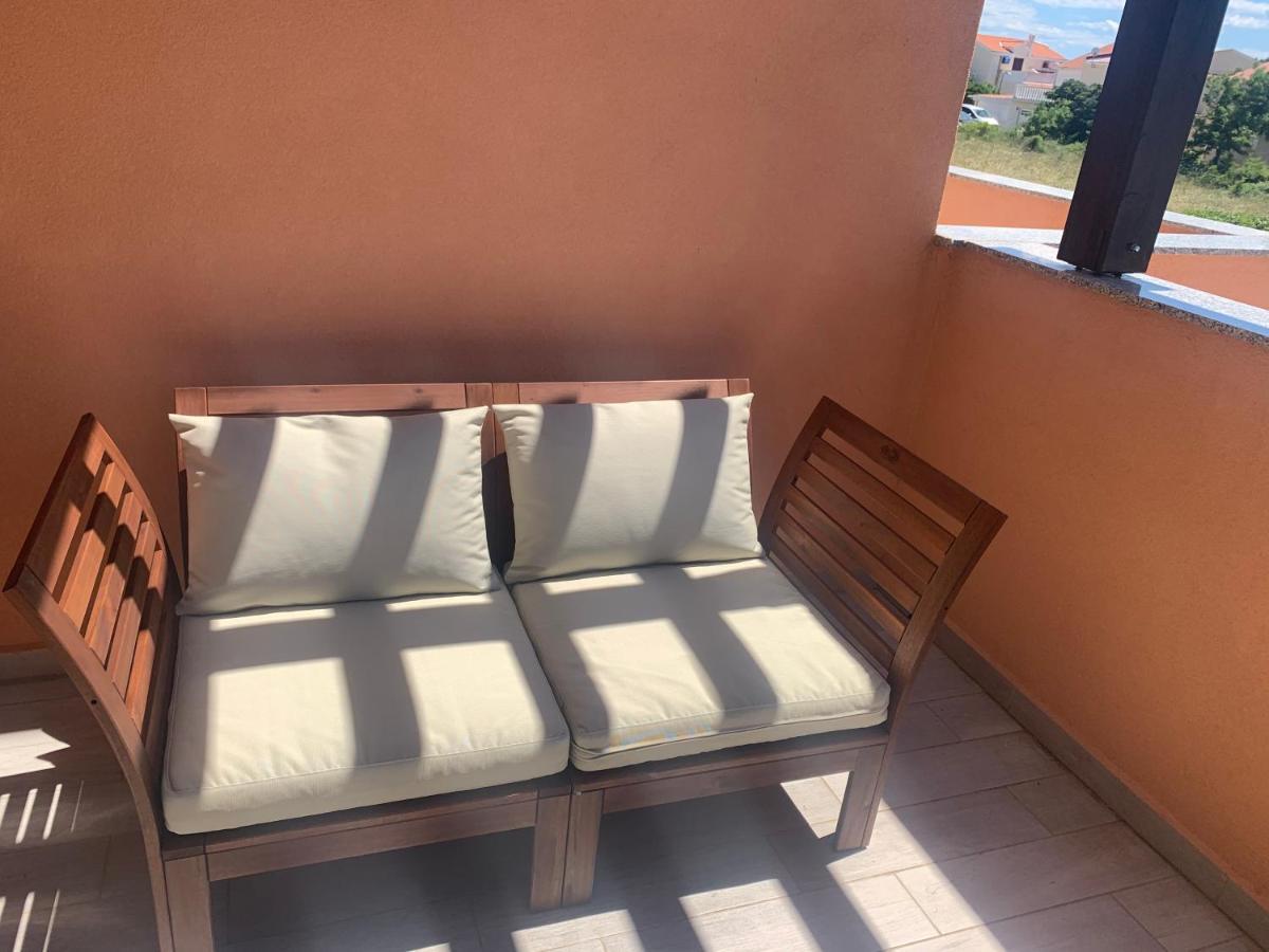 Apartman Matej With Pool Povljana Luaran gambar