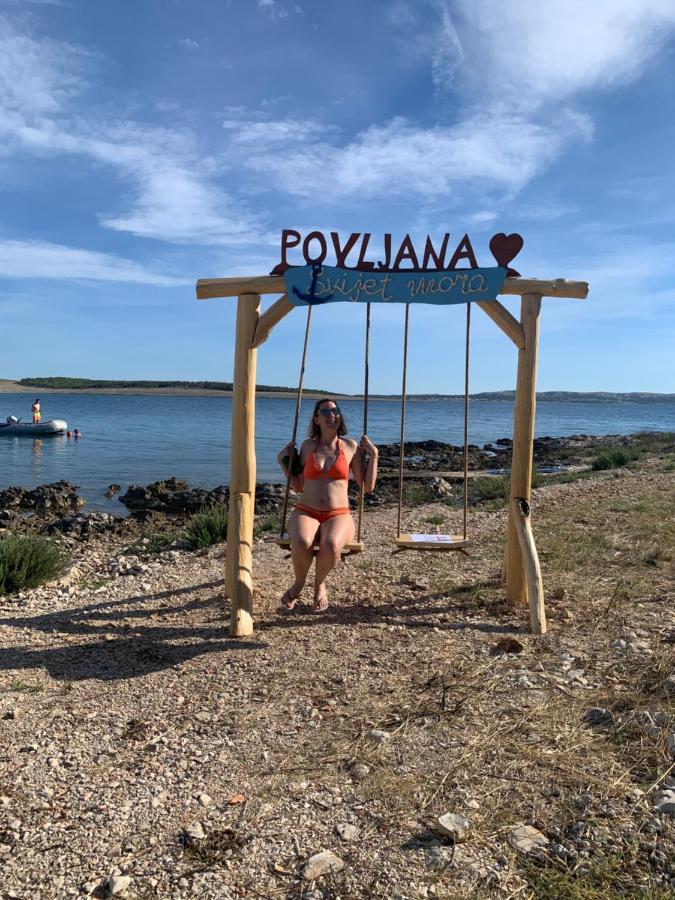 Apartman Matej With Pool Povljana Luaran gambar
