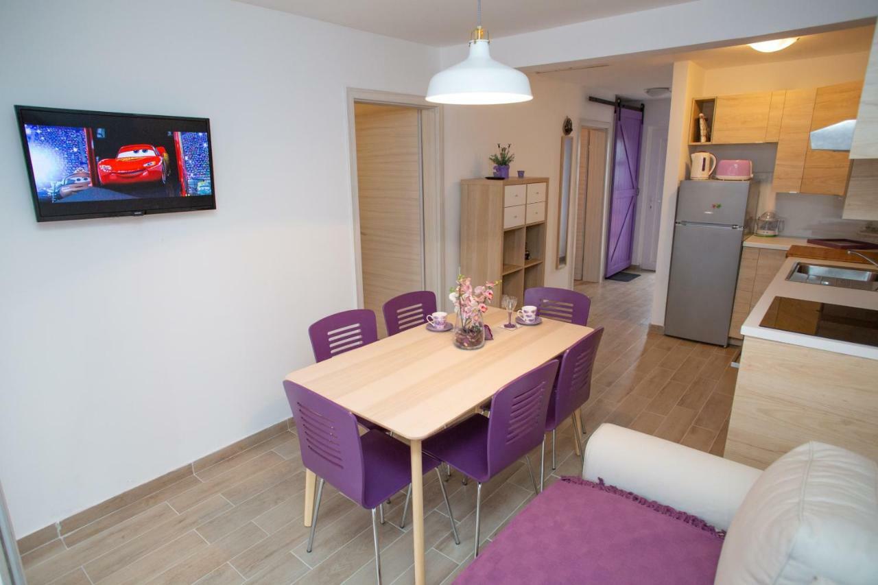 Apartman Matej With Pool Povljana Luaran gambar