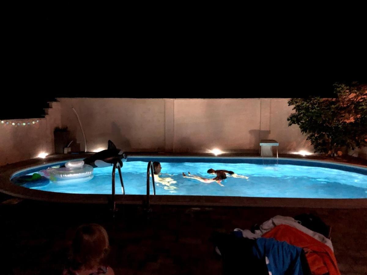 Apartman Matej With Pool Povljana Luaran gambar
