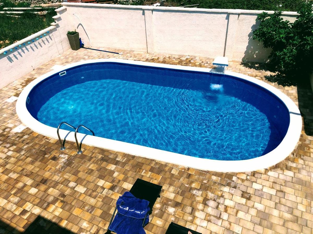 Apartman Matej With Pool Povljana Luaran gambar